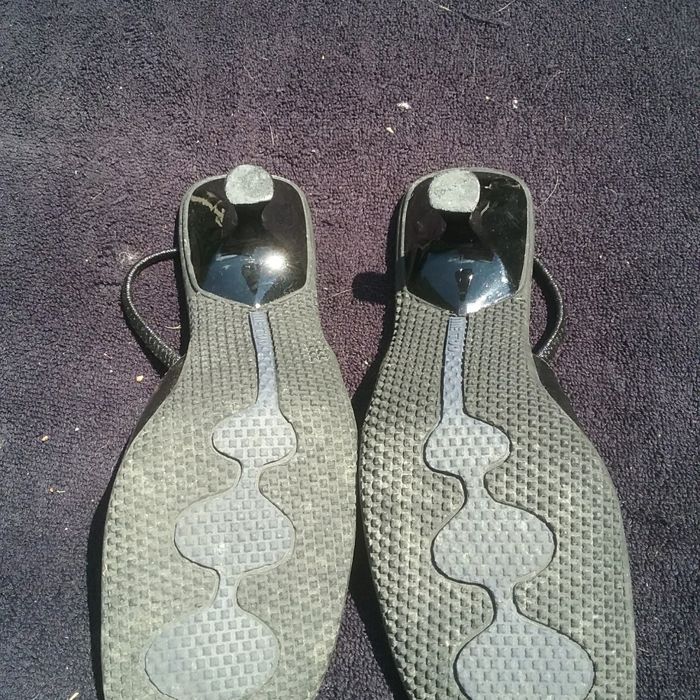 Sandals - Picture 3 of 3